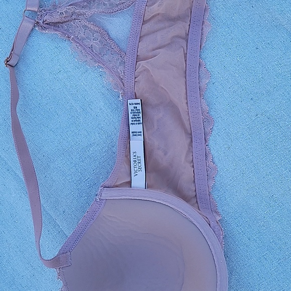 Victoria Secret lace Racer back Front closure - Picture 2 of 3